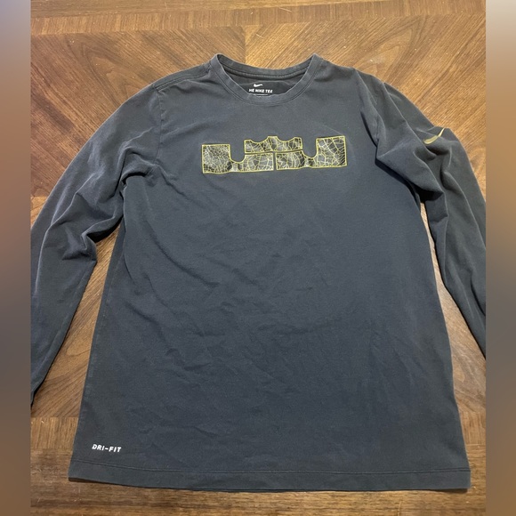 Nike Lebron Dry-Fit Long Sleeve - Picture 3 of 3